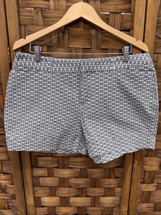 Catherine Malandrino Pants - Catherine Malandrino Black & White Geometric Pull-On Shorts